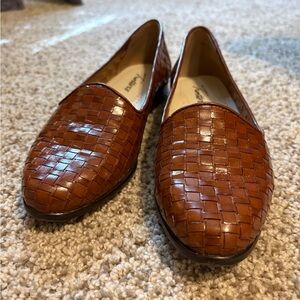 Trotters Woven Brown Leather Flats